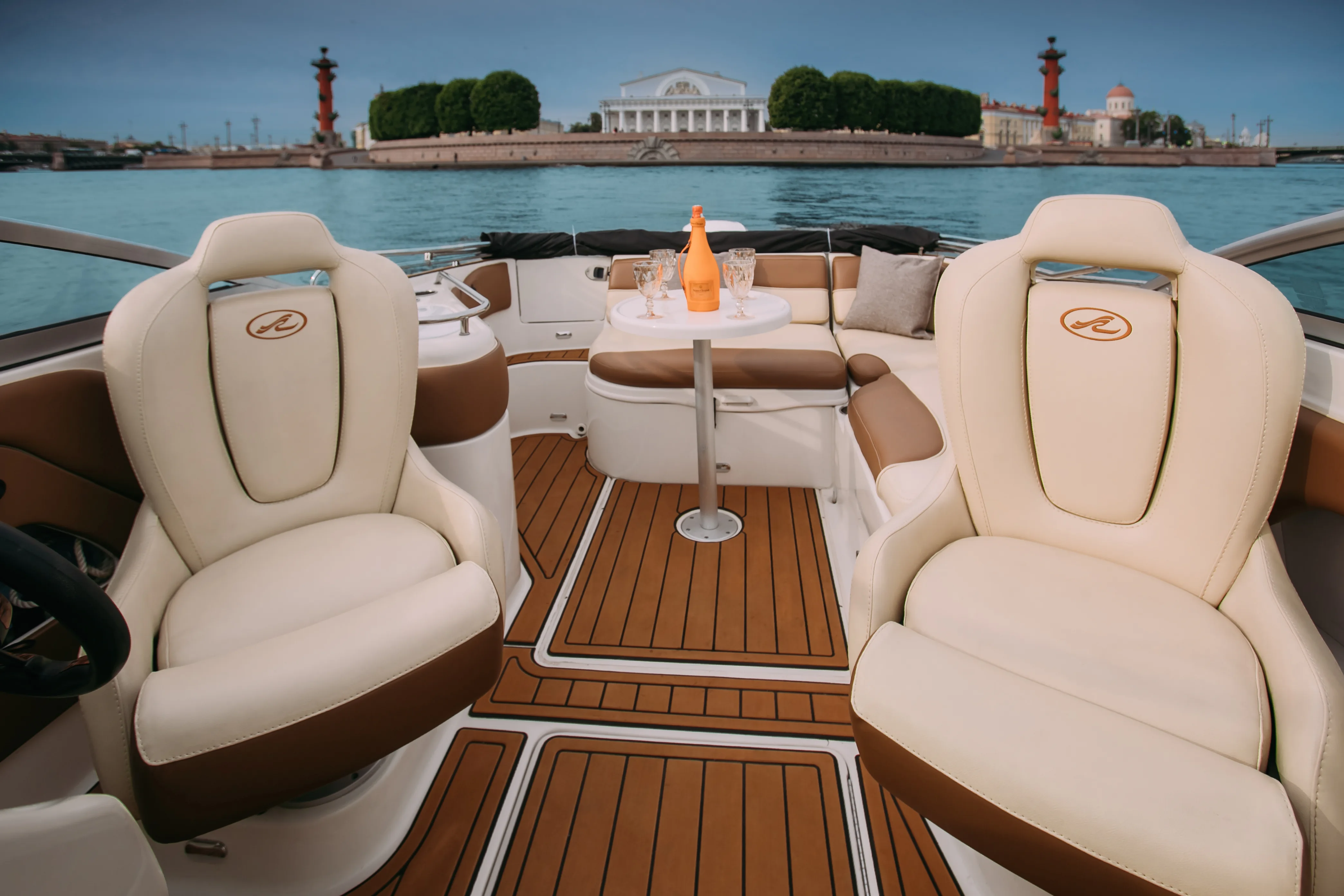 Катер Sea Ray 240 «Мокко» image- 8